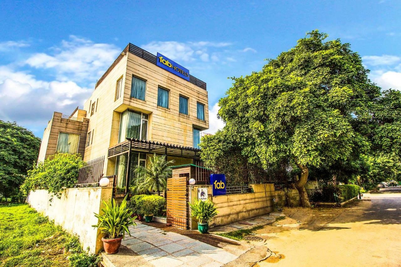 Fabhotel Raj Darbar Iffco Gurgaon Exterior photo