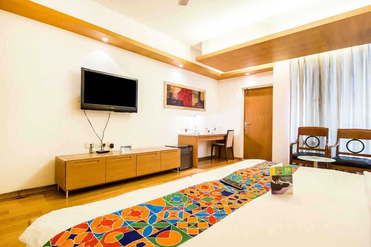 Fabhotel Raj Darbar Iffco Gurgaon Exterior photo